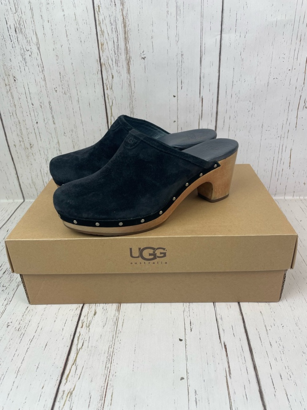 UGG Abbie Clog - Picture 3 of 16